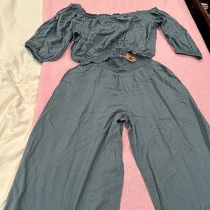 Bila  77 set off the shoulder crop top and pants